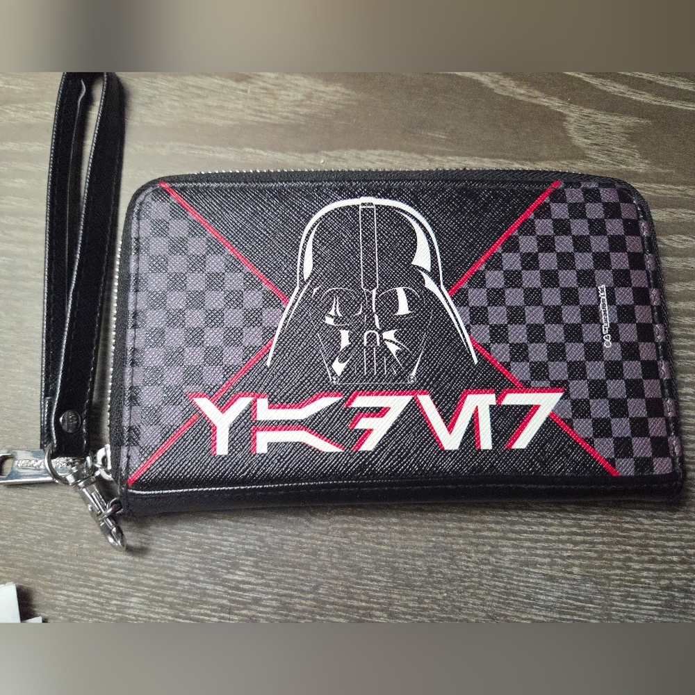 Star Wars Darth Vader Buckle Down Wallet NWOT